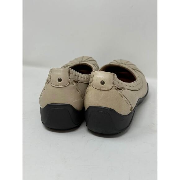 Clarks Artisan Leather Flats Balletcore Slip On Casual Shoes Comfort Walking 8 - Picture 4 of 10